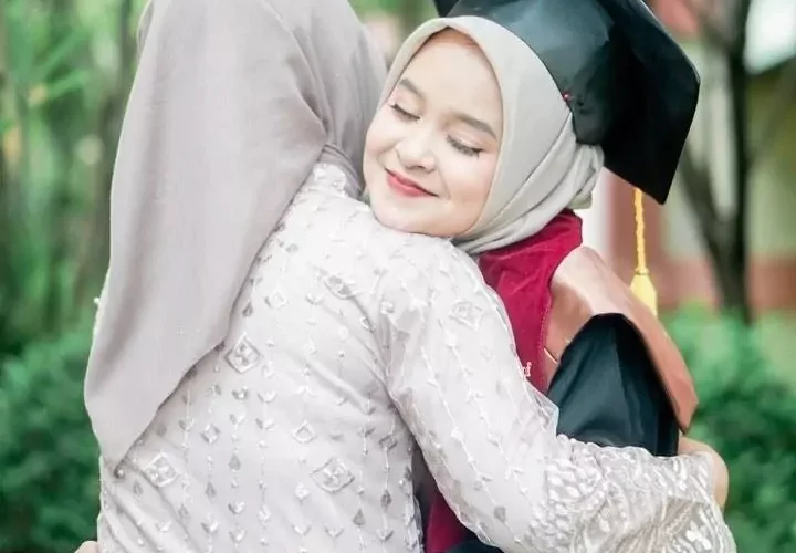 Inspirasi Foto Wisuda dengan Orang Tua
