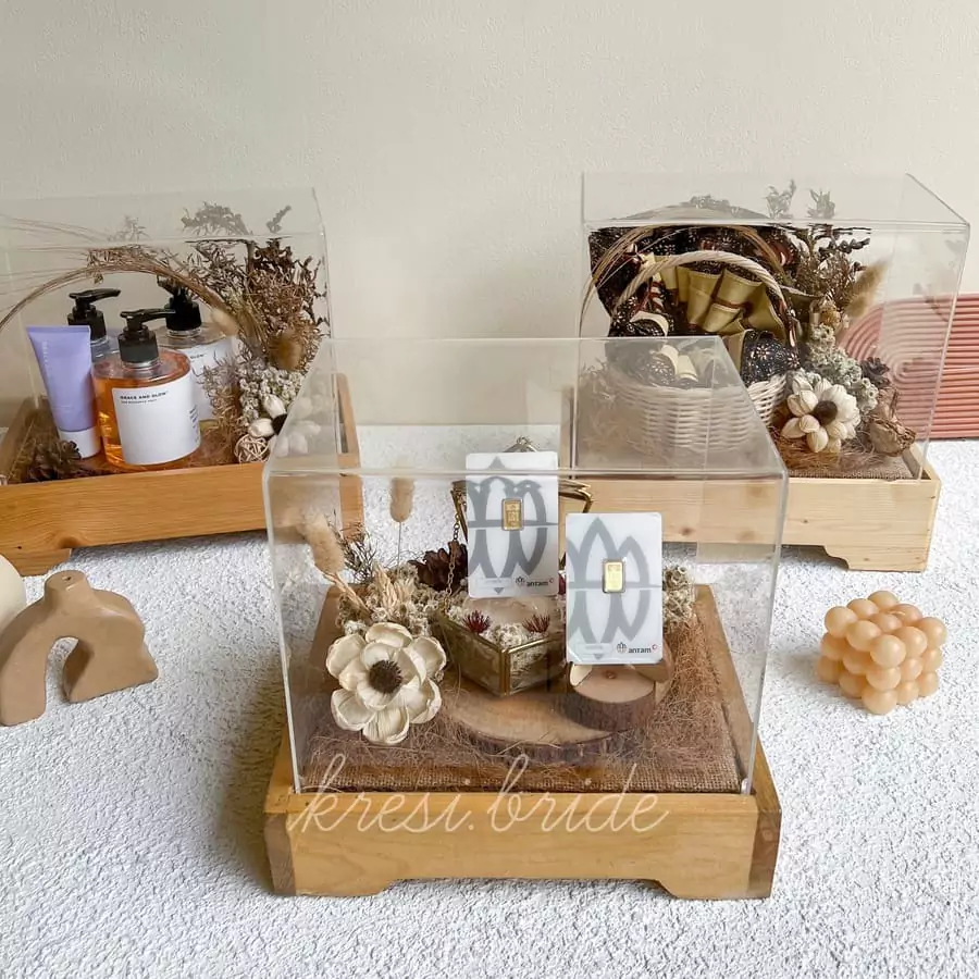 Seserahan Tipe Rustic Dried Flower dari Kresi Bride
