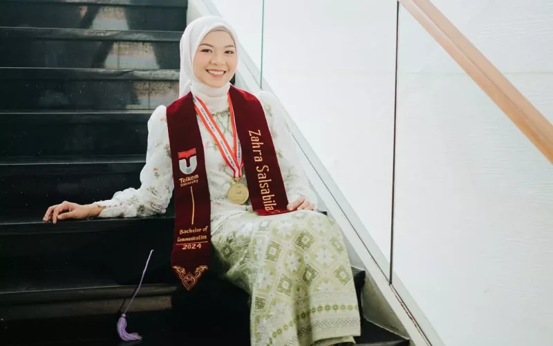 Pemotretan Wisuda di Kampus Telkom Bandung by Dokumin Graduation