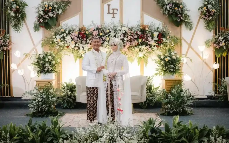 WO Pernikahan Lulu & Farhan di Kebon Kubil Serang by NikahinKamu