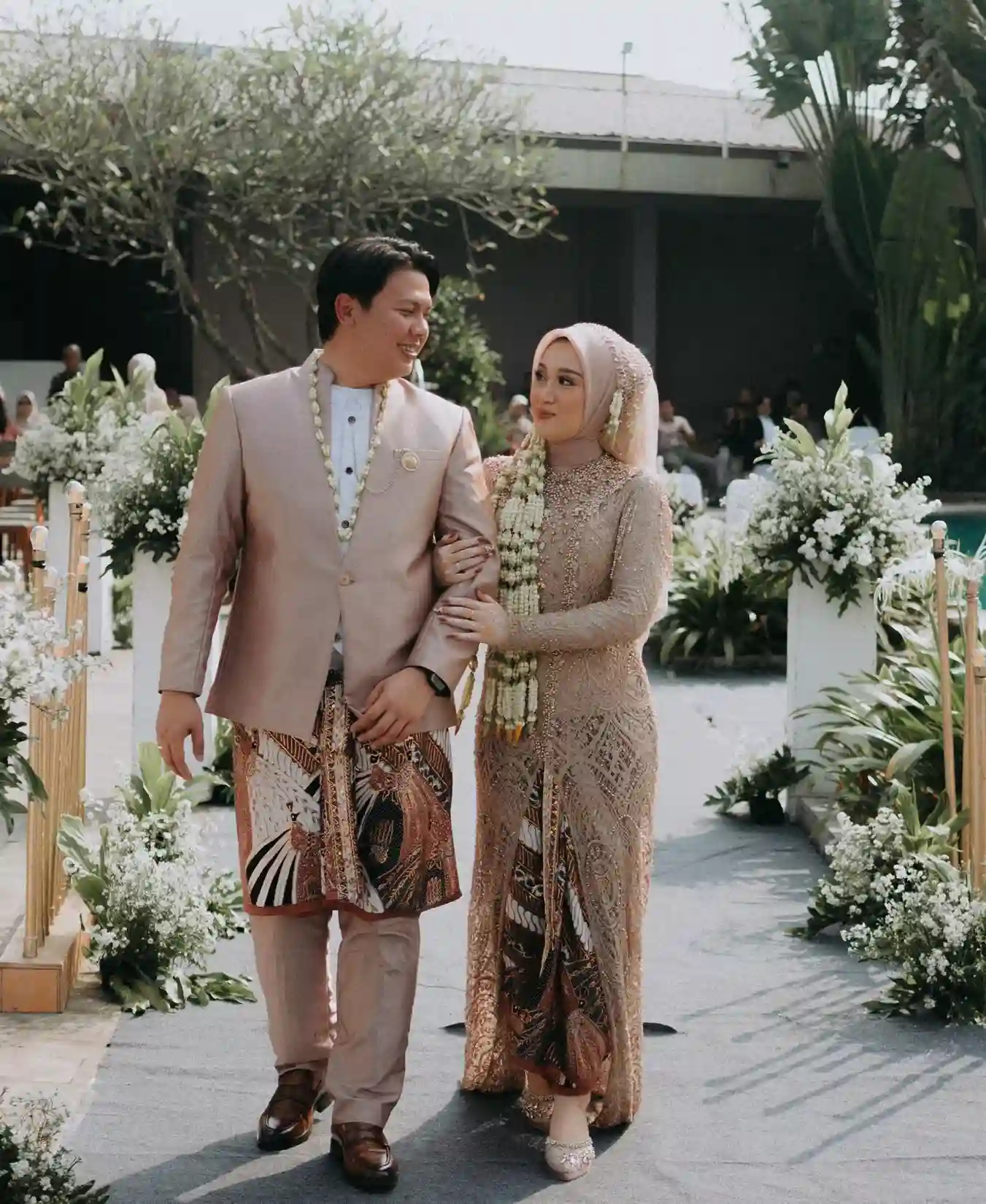 WO Pernikahan Desi & Julian di Madison Avenue Cilegon by Incredible